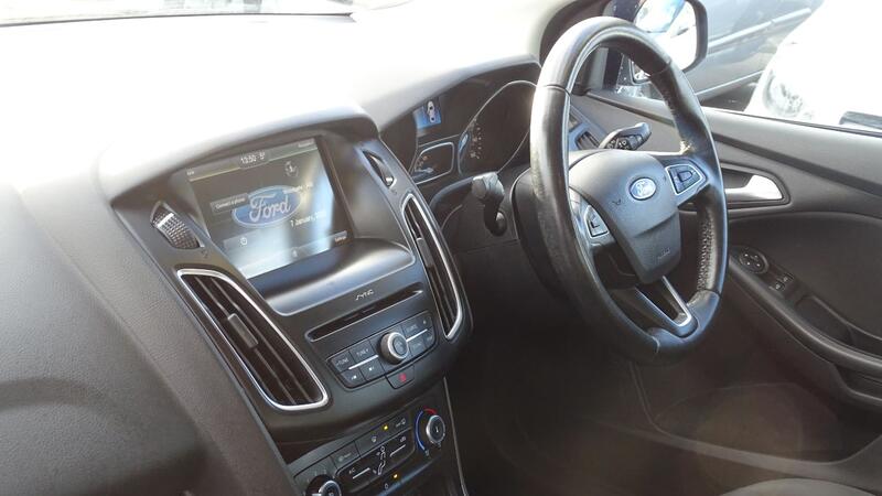FORD FOCUS