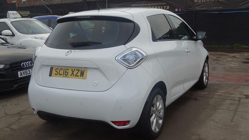 RENAULT ZOE