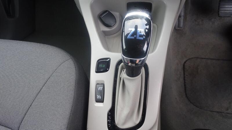 RENAULT ZOE