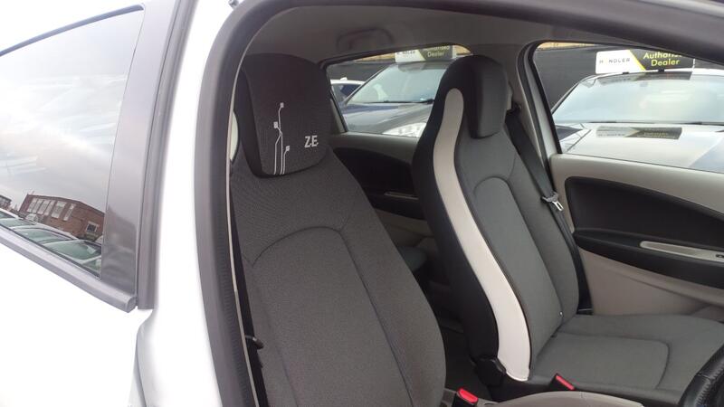RENAULT ZOE