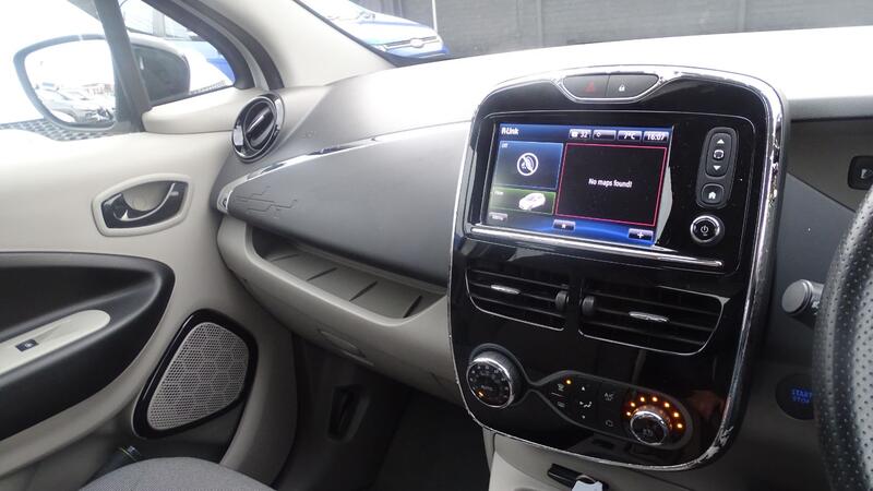 RENAULT ZOE