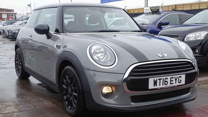 MINI HATCH