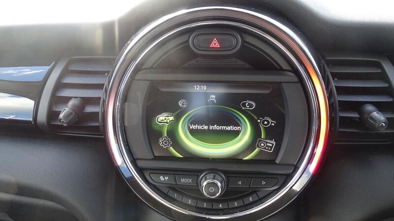 MINI HATCH
