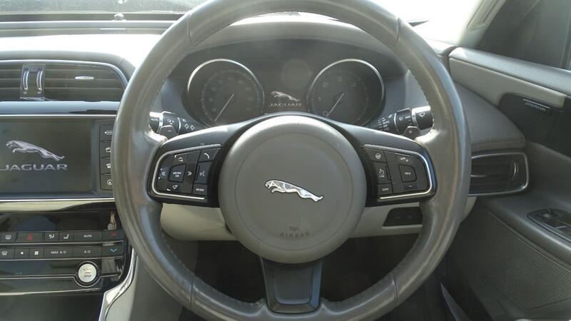 JAGUAR XE
