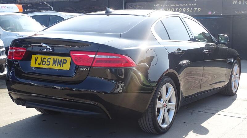JAGUAR XE