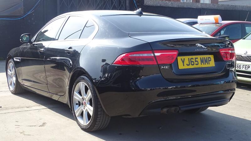 JAGUAR XE