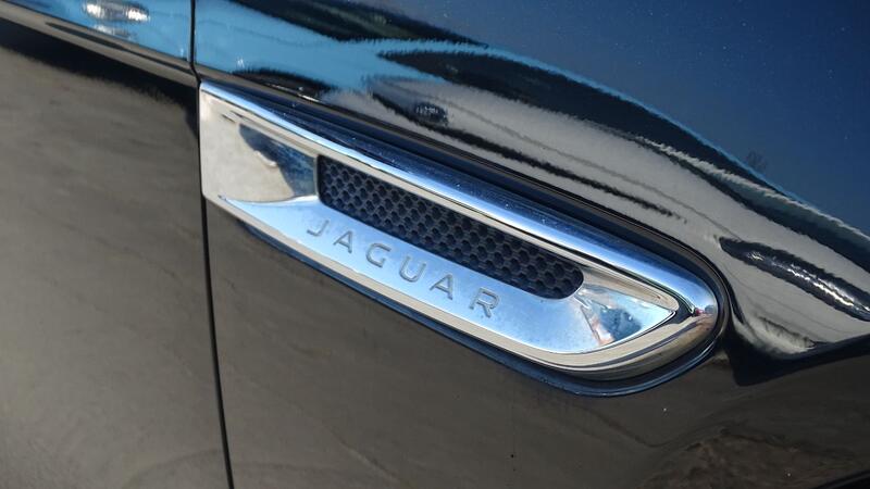 JAGUAR XE