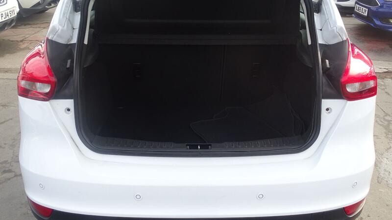 FORD FOCUS